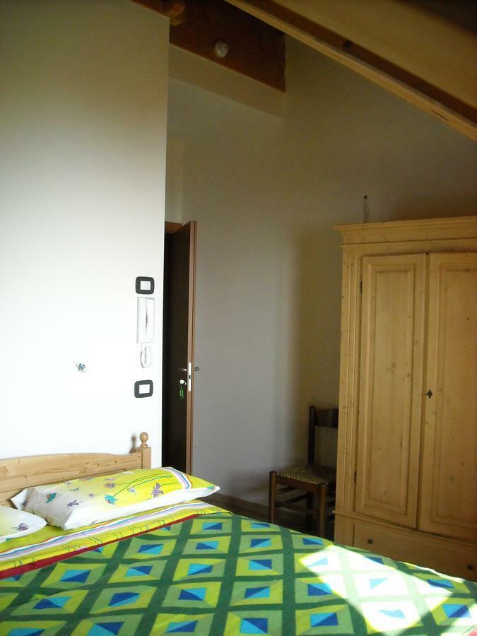 Hotel Al Tajol à Lamon Extérieur photo